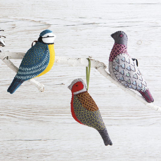 Folk Embroidered Birds (Lapierre)