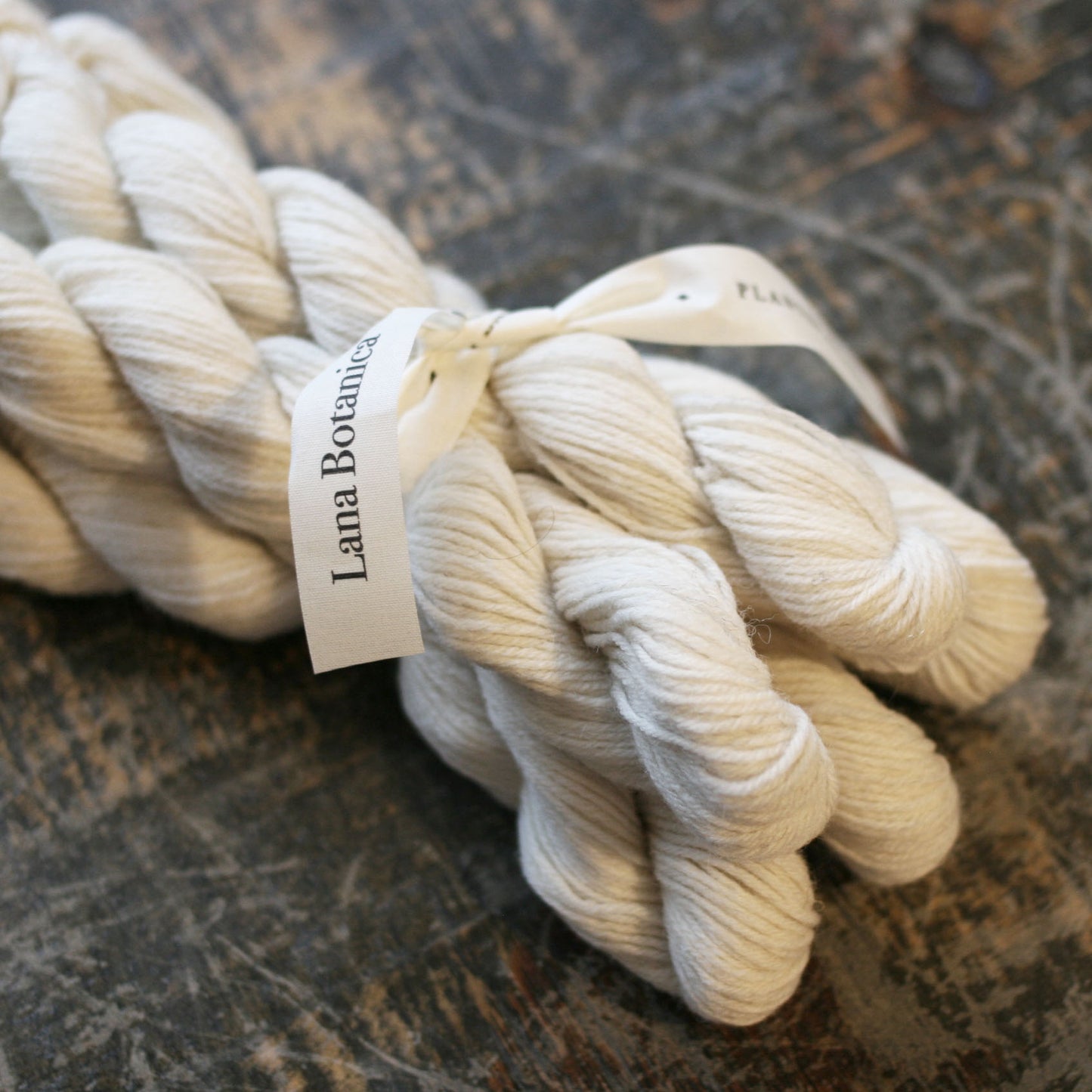Høylandsull tynn (20 g / 5 stk)