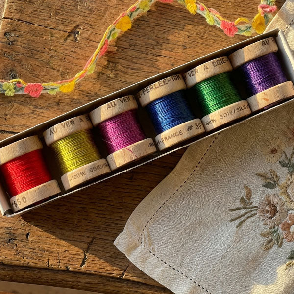 Soie Perlée broderitråd 100% silke sett