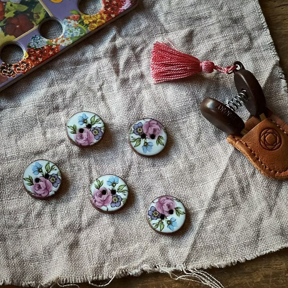 Knapper i keramikk Roser 12 mm