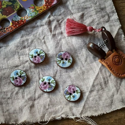 Knapper i keramikk Roser 12 mm