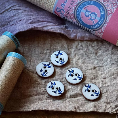 Knapper i keramikk Hvite/blå 18 mm