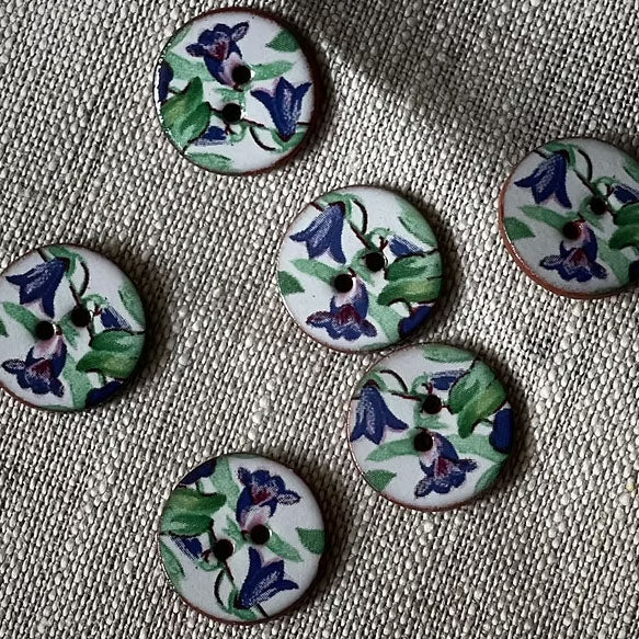 Knapper i keramikk Blomster 18 mm