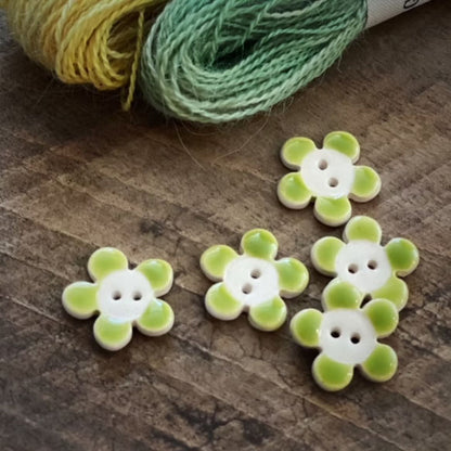 Knapper i keramikk Blomsterform 18 mm