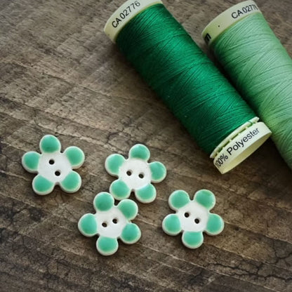 Knapper i keramikk Blomsterform 18 mm
