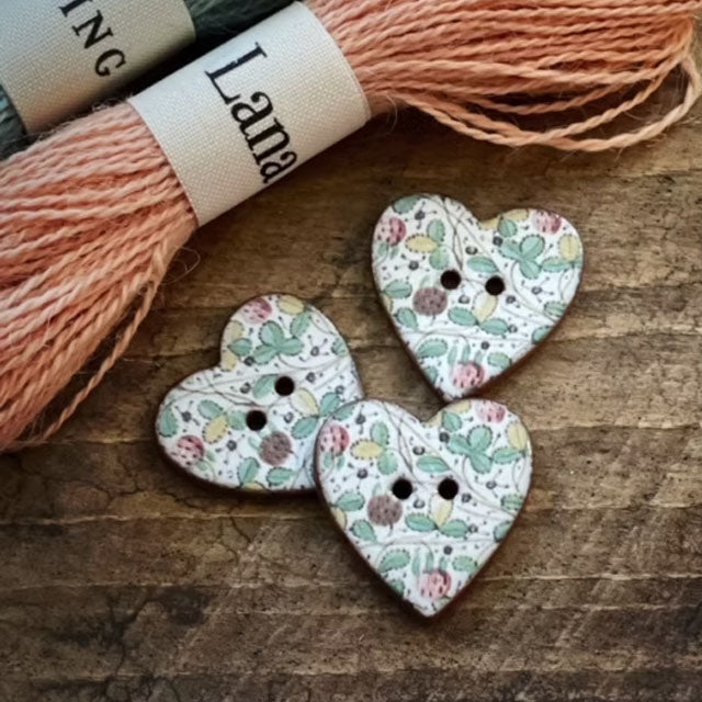 Knapper i keramikk William Morris Hjerteform 22 mm