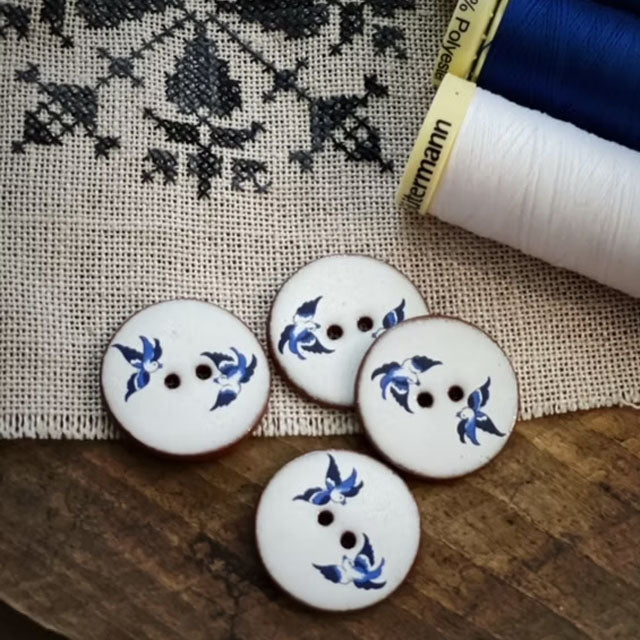 Knapper i keramikk Hvite/blå 22 mm