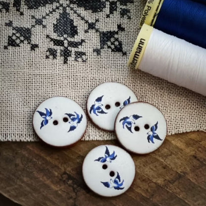 Knapper i keramikk Hvite/blå 22 mm