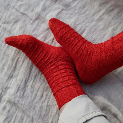 52 Weeks of One-Skein Knits (Laine)