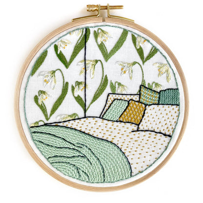 Cream Tea and Lace - Soverom med snøklokker (broderisett)