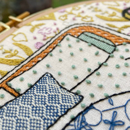 Cream Tea and Lace - Rolig soverom (broderisett)