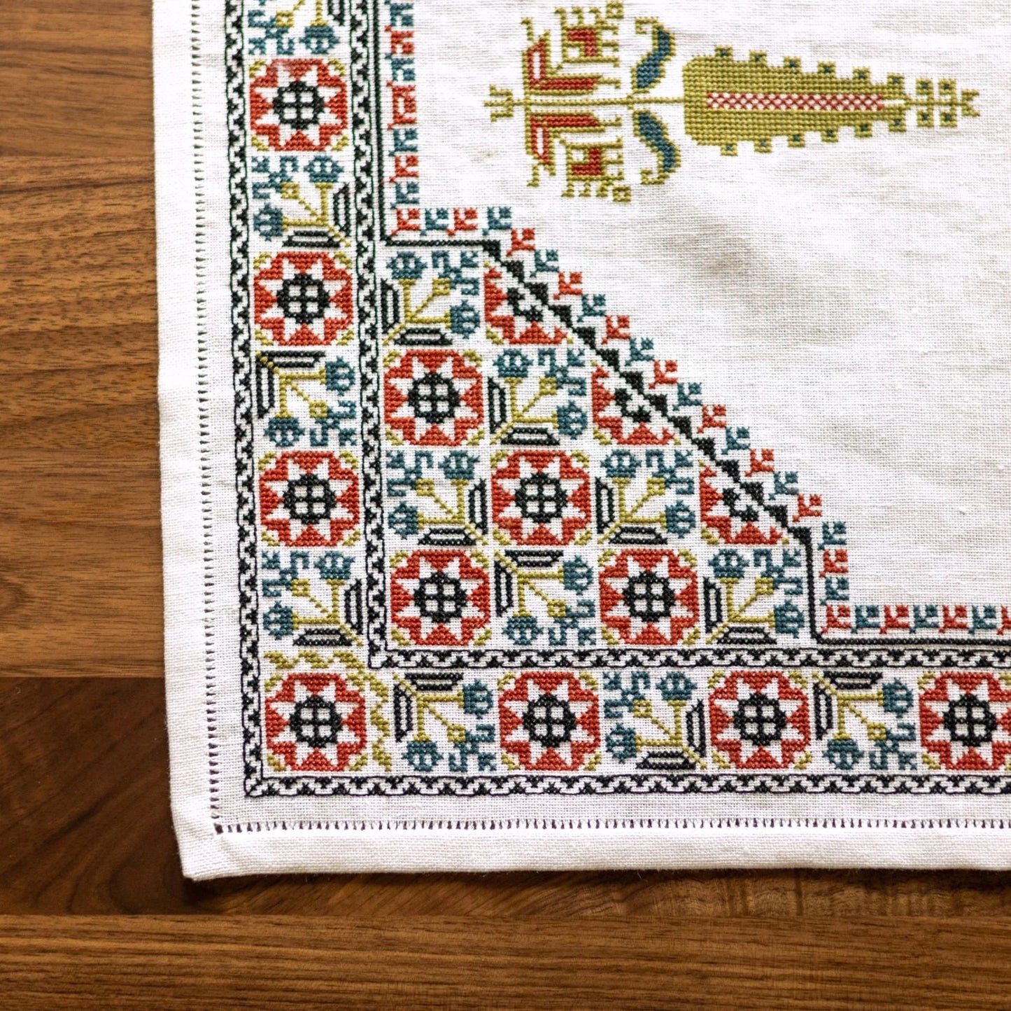 Celestial Grove broderikit