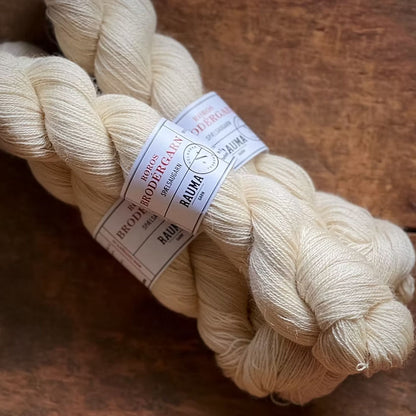Røros brodérgarn ufarget (100 g)