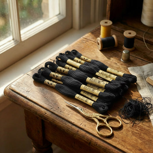 DMC Mouliné broderitråd • Sorte nyanser