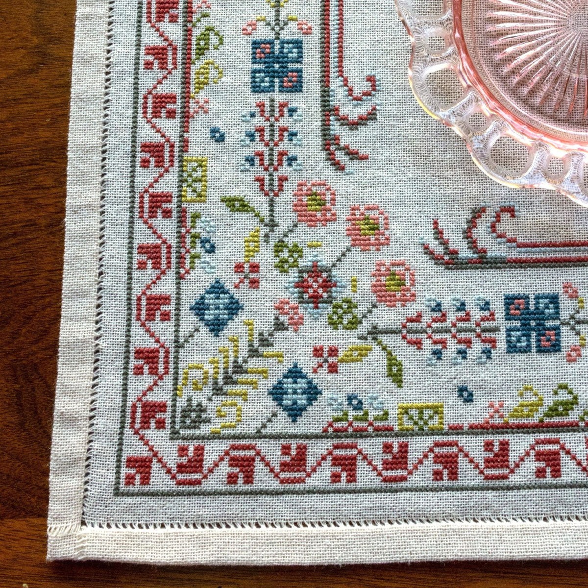 Evangeline Border broderikit