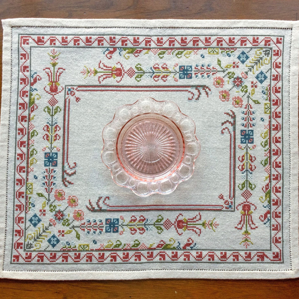 Evangeline Border broderikit
