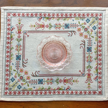 Evangeline Border broderikit