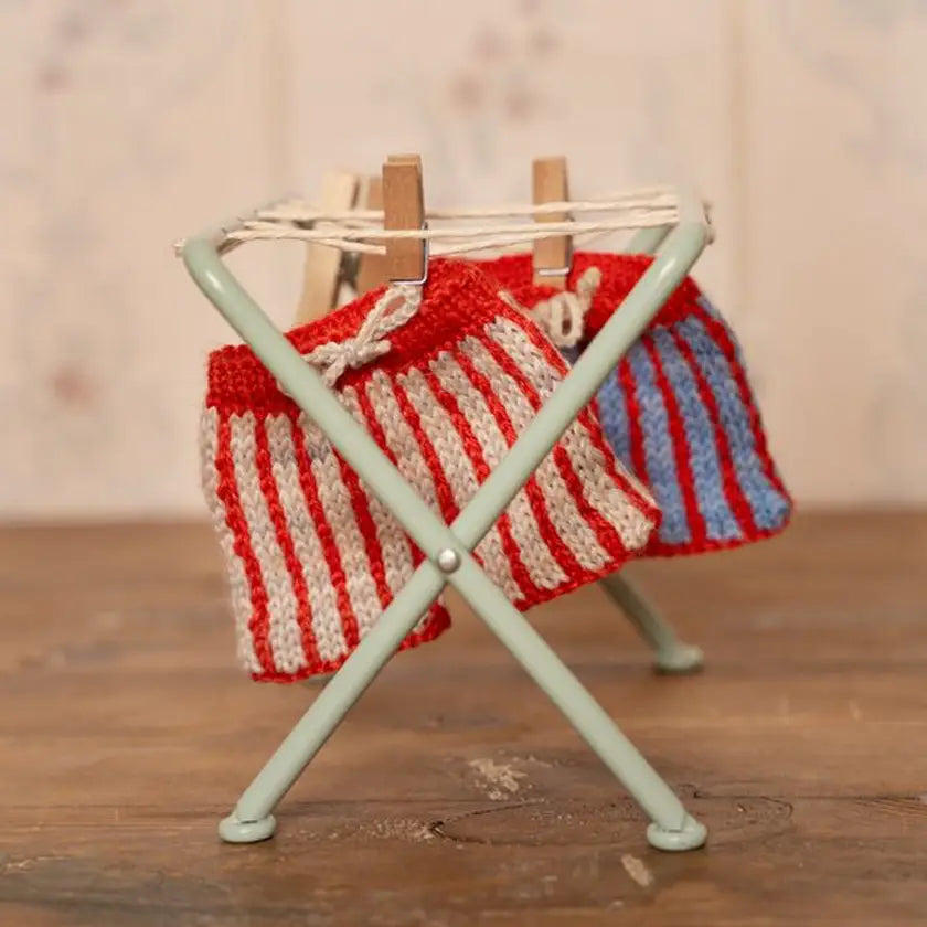 Chez Myrtil: More Seamless Friends to Knit and Love (Vallet)