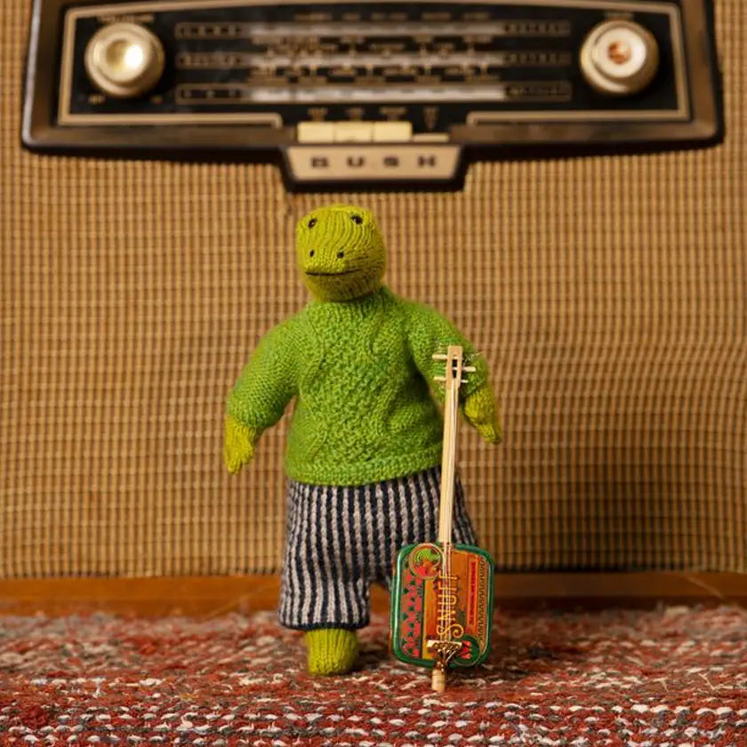 Chez Myrtil: More Seamless Friends to Knit and Love (Vallet)