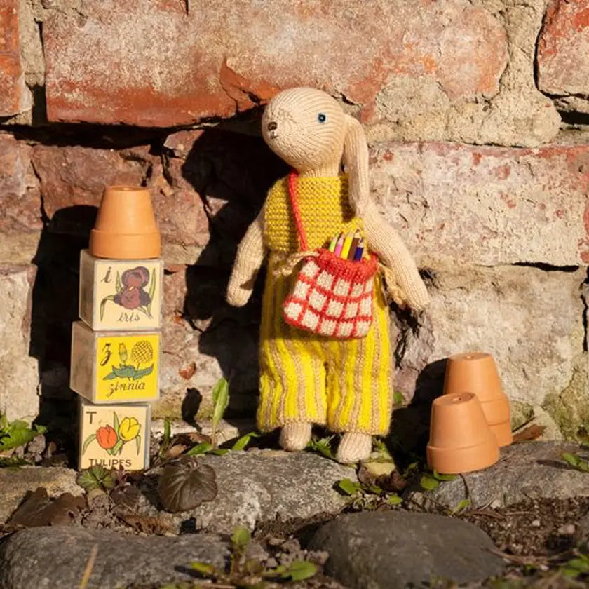Chez Myrtil: More Seamless Friends to Knit and Love (Vallet)