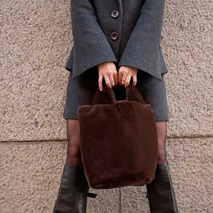 Nordic Chic: Knitting a Modern Wardrobe (Hoimela)