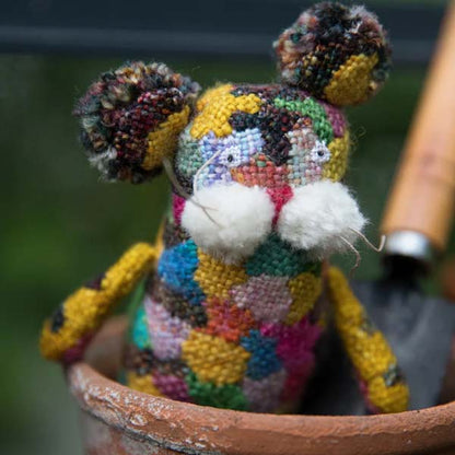 Tiny Friends - a Guide to Mosaic Embroidery (Mimura)