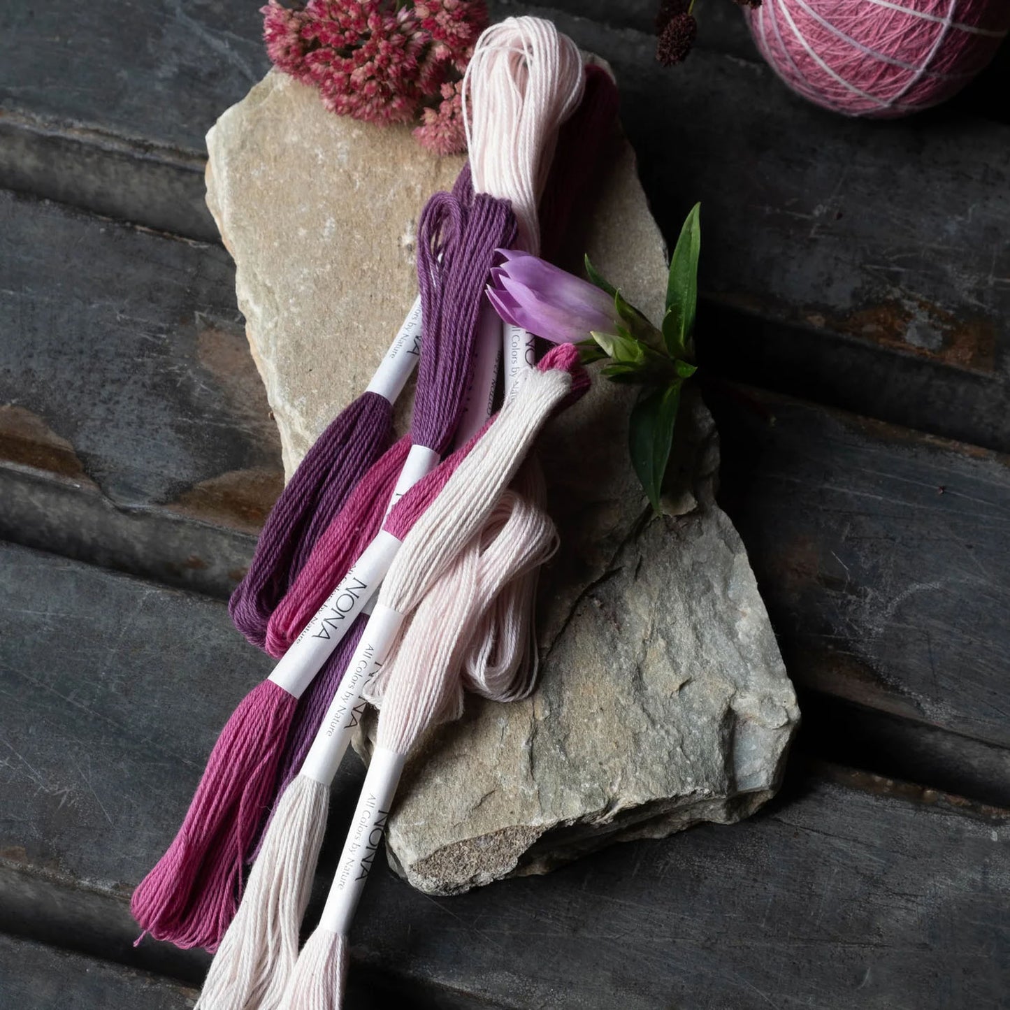 Nona Thread fargesett