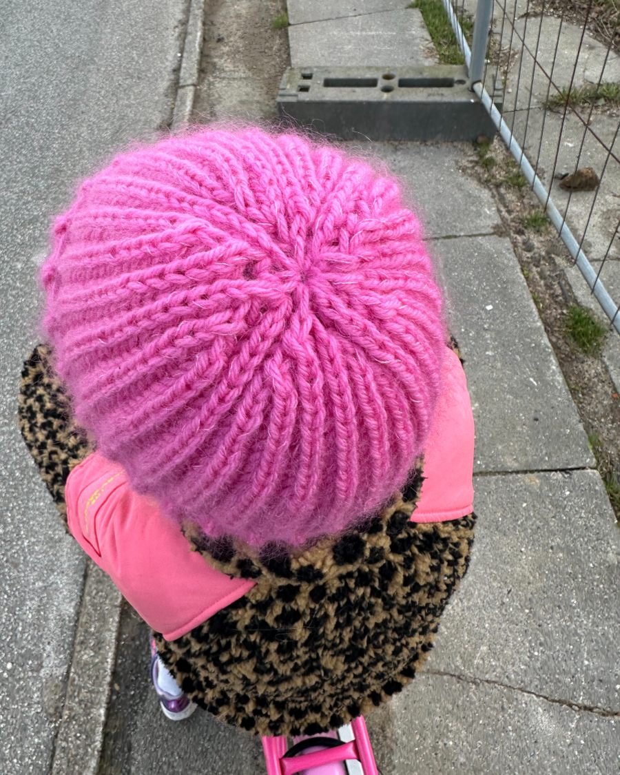 PetiteKnit September Lue liten/stor