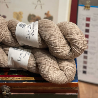 Plantefarget garn: Corriedale 50 g