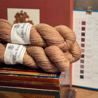 Plantefarget garn: Gotlandsull / Corriedale 50 g