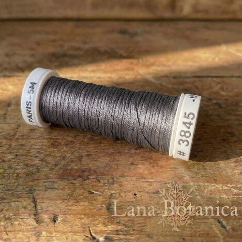 Soie de Paris broderitråd 100% silke enkeltfarger