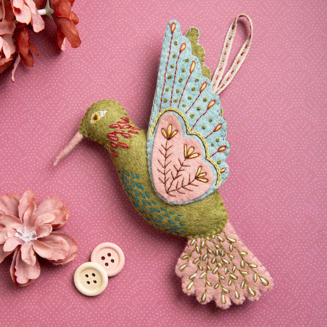 Corinne Lapierre Kolibri (filt + broderi)