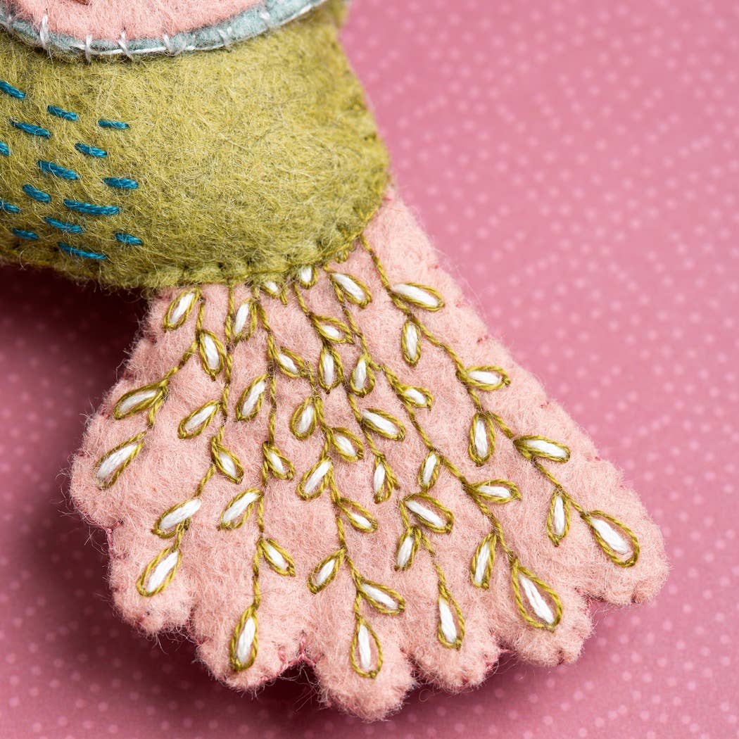 Corinne Lapierre Kolibri (filt + broderi)