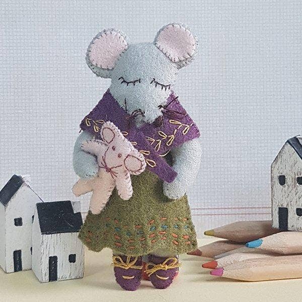 Corinne Lapierre - Frøken mus (filt + broderi)
