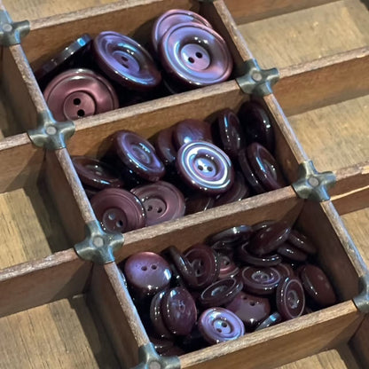 Glossy italienske knapper aubergine