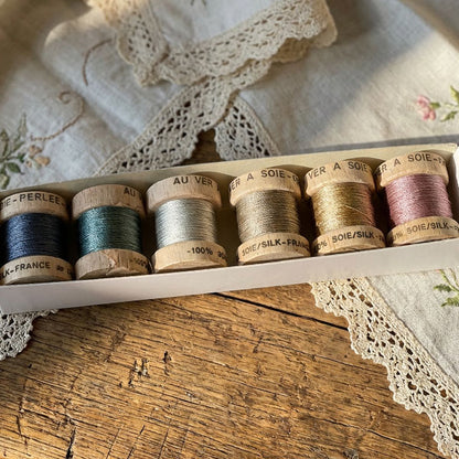 Soie Perlée broderitråd 100% silke sett